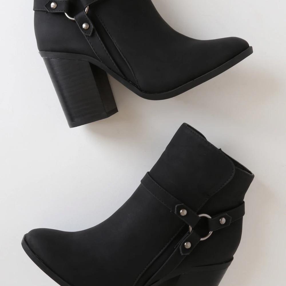 Black booties! - Picture 4 of 12